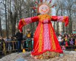 História e tradições de celebrar Maslenitsa na Rússia